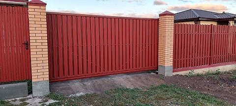 Откатные ворота со штакетником
